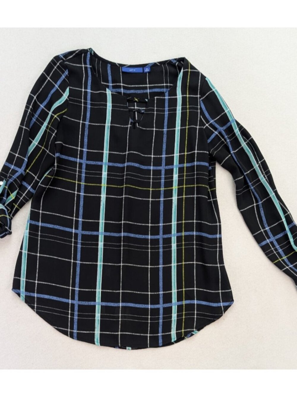 Apt. 9 Women's Top Size XS Black Plaid Silky Textured Blouse